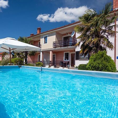 Family Friendly Apartments With A Swimming Pool Cepic, Central Istria - Sredisnja Istra - 11636 Zatka Cepic 外观 照片