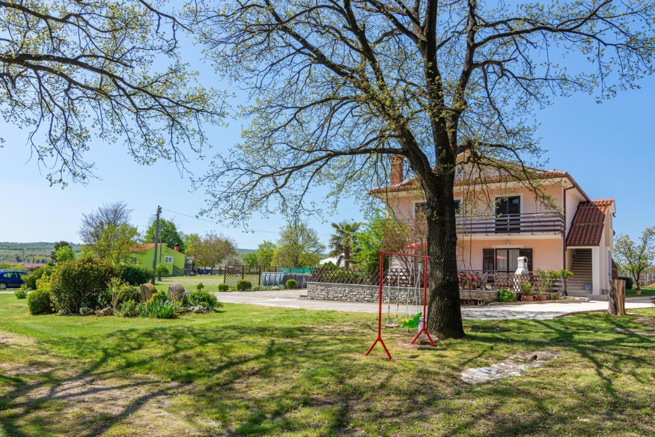 Family Friendly Apartments With A Swimming Pool Cepic, Central Istria - Sredisnja Istra - 11636 Zatka Cepic 外观 照片
