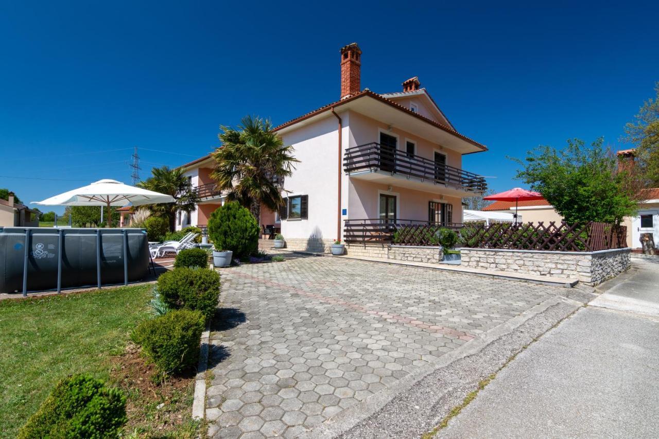 Family Friendly Apartments With A Swimming Pool Cepic, Central Istria - Sredisnja Istra - 11636 Zatka Cepic 外观 照片