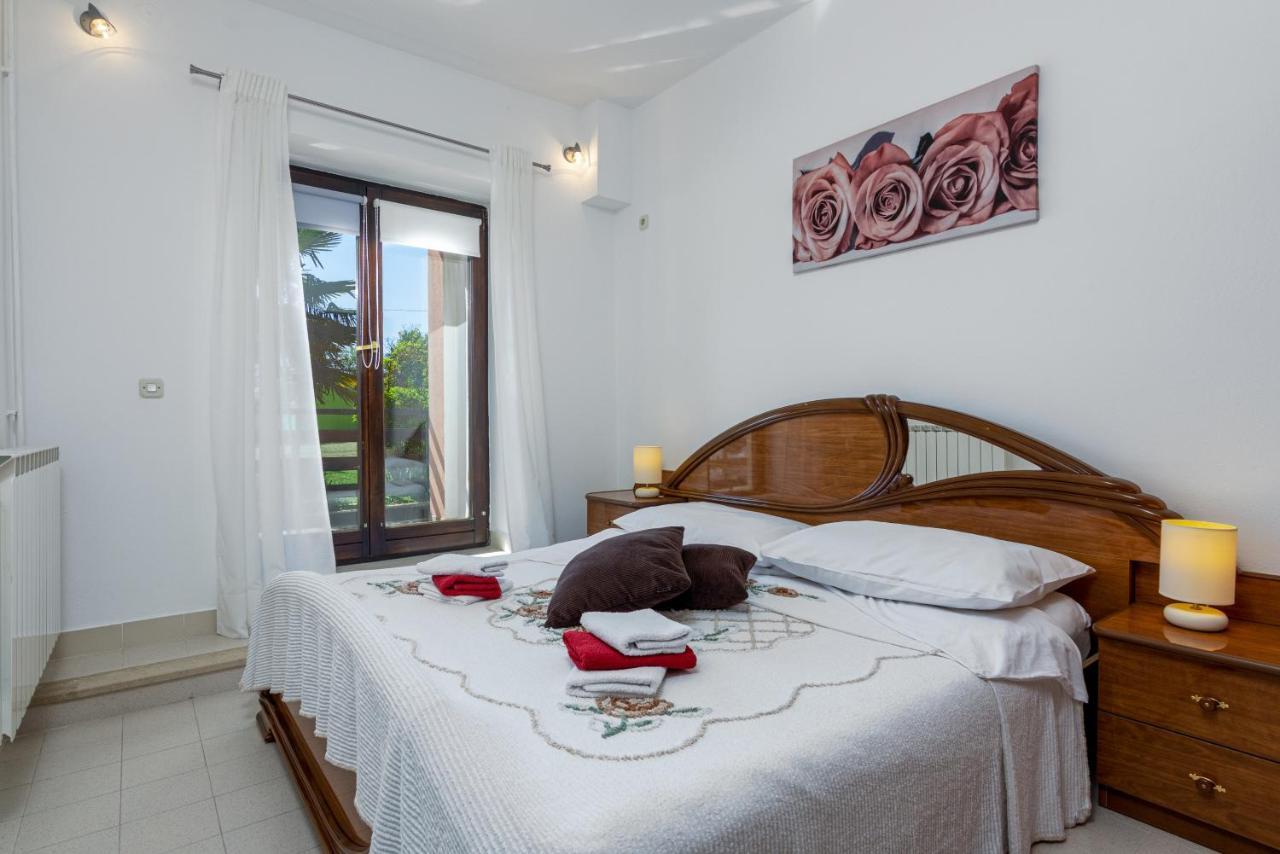 Family Friendly Apartments With A Swimming Pool Cepic, Central Istria - Sredisnja Istra - 11636 Zatka Cepic 外观 照片