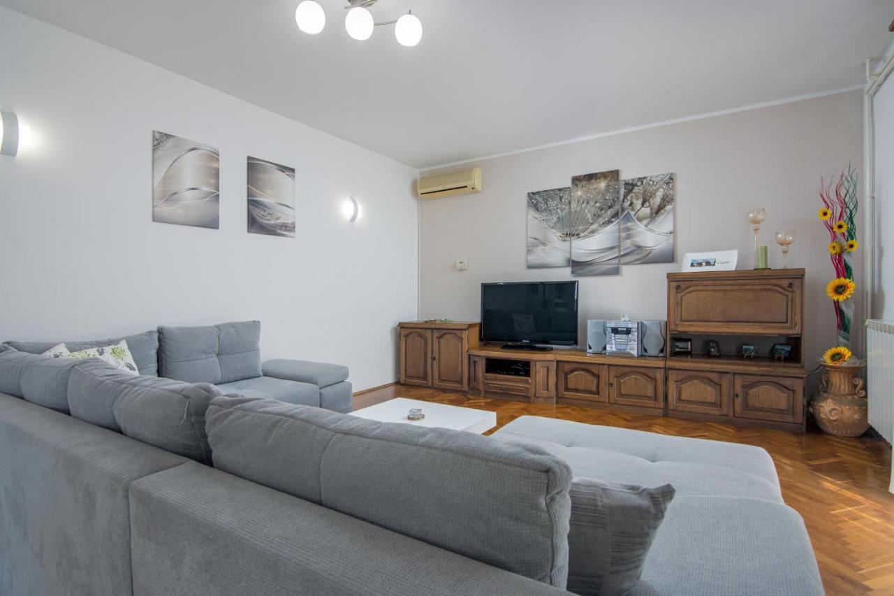 Family Friendly Apartments With A Swimming Pool Cepic, Central Istria - Sredisnja Istra - 11636 Zatka Cepic 外观 照片